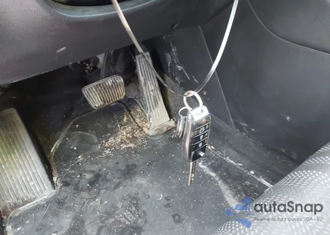 2020 Kia Sportage Lx z USA, uszkodzony, nr VIN KNDPMCAC8L7729419